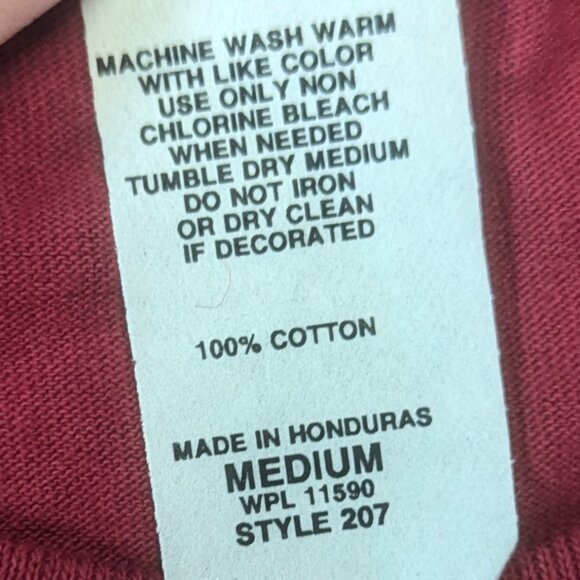 NWT MV Sport Burgundy Arkansas Razorback Tee Size Medium - Picture 6 of 9